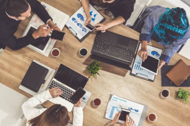 Ofis Odasında Grup Toplantısı.