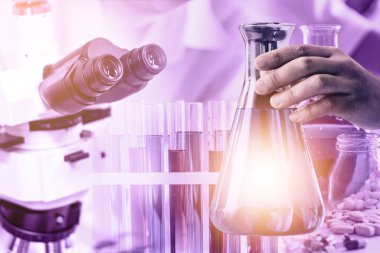 Laboratuvar araştırma ve geliştirme endüstrisi.