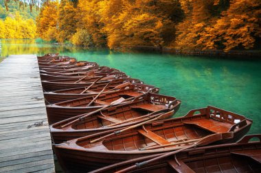 Bisiklet lezbenler Hırvatistan Plitvice Gölleri.