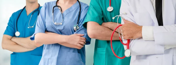 Groupe Des Professionnels Santé Médecin Professionnel Travaillant Dans Bureau Clinique — Photo