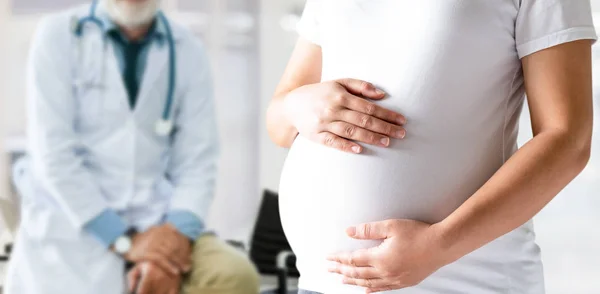 Donna Incinta Felice Visita Ginecologo Medico Ospedale Clinica Medica Consultazione — Foto Stock