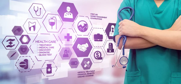Medical Healthcare Concept Doctor Het Ziekenhuis Met Digitale Medische Iconen — Stockfoto