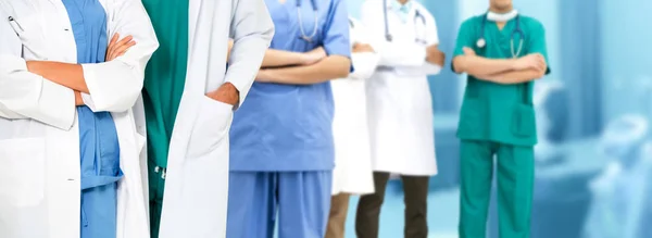 Ομάδα Υγειονομικής Περίθαλψης Επαγγελματίας Γιατρός Που Εργάζεται Νοσοκομειακό Γραφείο Κλινική — Φωτογραφία Αρχείου