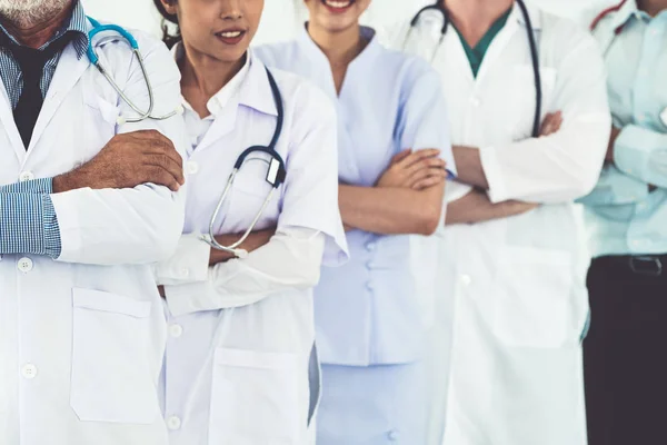 Grupo Pessoas Cuidados Saúde Médico Profissional Que Trabalha Consultório Hospitalar — Fotografia de Stock