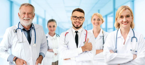 Groupe Des Professionnels Santé Médecin Professionnel Travaillant Dans Bureau Clinique — Photo