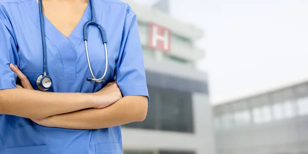 Médico ou enfermeiro no hospital. Serviço médico. — Fotografia de Stock