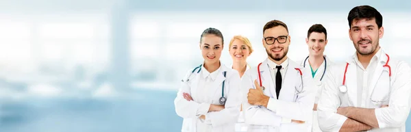 Groupe Des Professionnels Santé Médecin Professionnel Travaillant Dans Bureau Clinique — Photo