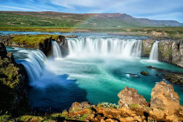 A cachoeira Godafoss no norte da Islândia . — Fotografia de Stock