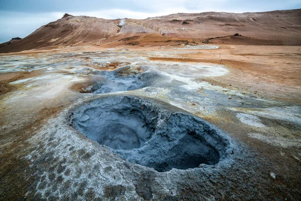 Krafla geotermisk af Hverir, Namafjall i Island - Stock-foto