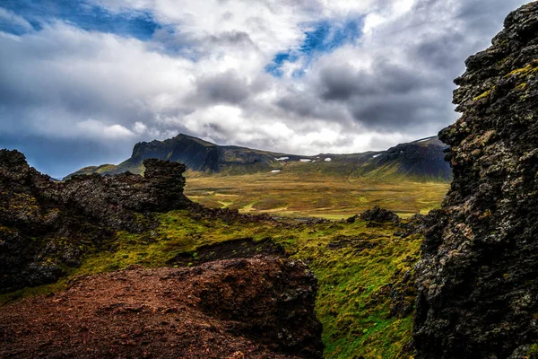 Saxholar krater i Snaefellsjokull NP, Island. — Stockfoto