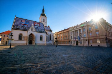 St.Mark 'ın Zagreb, Hırvatistan ve Avrupa' daki Kilisesi - Ünlü turizm merkezi.