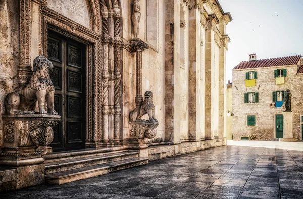 Catedral de São Tiago em Sibenik, Croácia . — Fotografia de Stock