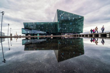 Reykjavik Harpa binası, İzlanda.