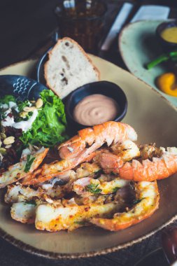 Langoustines - Istakoz yapılan İzlanda mutfağı.