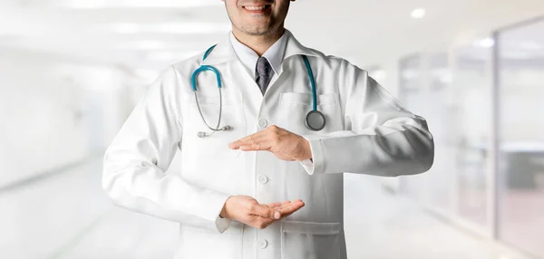 Médico mãos abertas para o seu design banner texto. — Fotografia de Stock