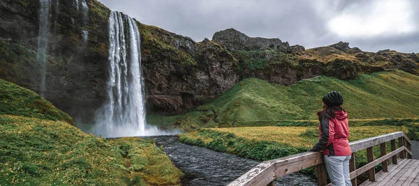 Cascada Seljalandsfoss magică din Islanda . — Fotografie, imagine de stoc