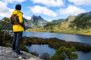 Cradle Mountain Np, Tazmanya, Avustralya bölgesinde seyahat edin