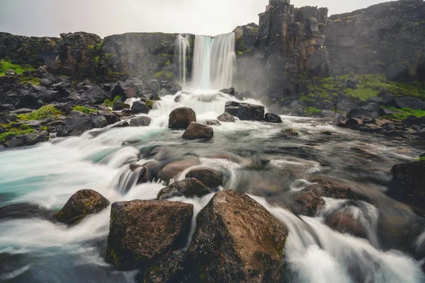 Oxararfoss thingvellir，冰岛的瀑布 — 图库照片