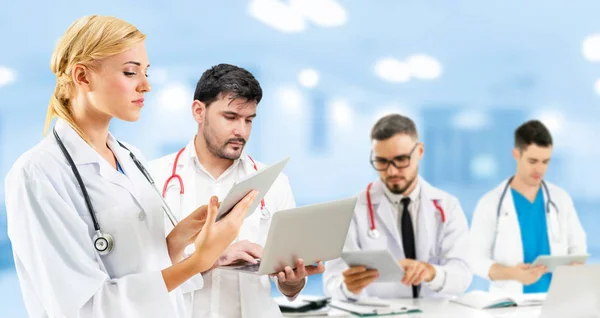 Gezondheidszorg Mensen Groep Professionele Arts Werkzaam Het Kantoor Van Het — Stockfoto