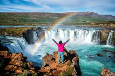 Kuzey İzlanda 'daki Godafoss şelalesi..