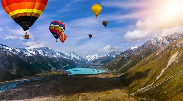 Natuur landschap hete lucht ballonnen Festival in Sky. — Stockfoto