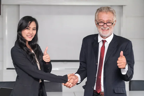 Senior executive manager and young businesswoman. — Stock Photo, Image