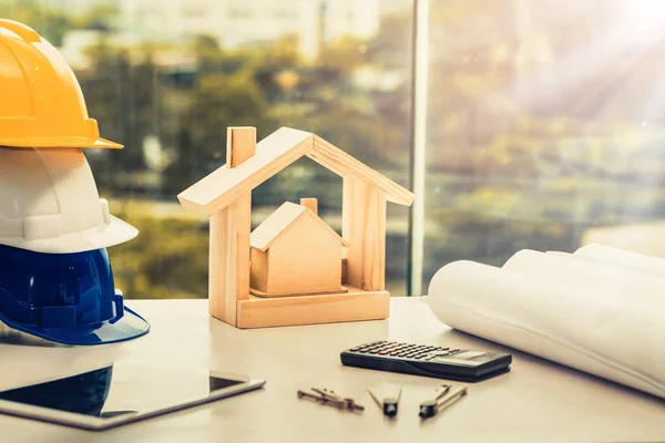 Espacio de trabajo de la construcción de arquitectos e ingenieros . — Foto de Stock