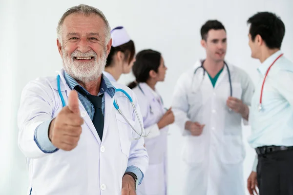 Groupe Des Professionnels Santé Médecin Professionnel Travaillant Dans Bureau Clinique — Photo