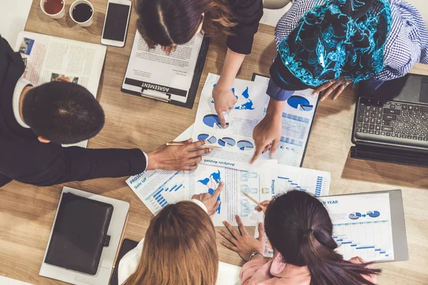 Business People in riunione di gruppo in sala ufficio. — Foto Stock