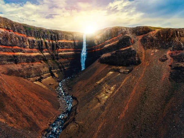 Wodospad Aldeyjarfoss w północnej Islandii. — Zdjęcie stockowe