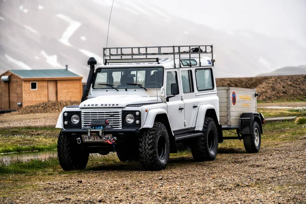 4RM voiture Voyage hors route en Landmannalaugar Islande — Photo