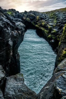 Arnarstapi kaya köprüsü manzara, İzlanda