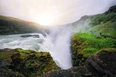 İzlanda 'daki Gullfoss şelalesinin manzarası.