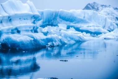 İzlanda 'da Jokulsarlon' daki buzdağları..