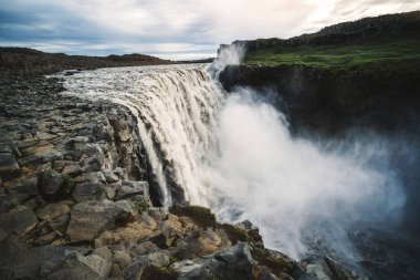 Kuzeydoğu İzlanda 'da Dettifoss şelalesi