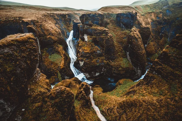 Unikt landskap i Fjadrargljufur på Island. — Stockfoto