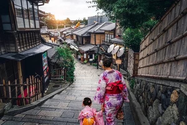 Utazó Higashiyama District, Kyoto, Japán — Stock Fotó