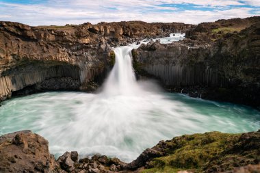 Kuzey İzlanda 'daki Aldeyjarfoss Şelalesi.
