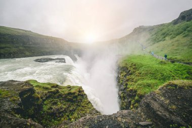 İzlanda 'daki Gullfoss şelalesinin manzarası.