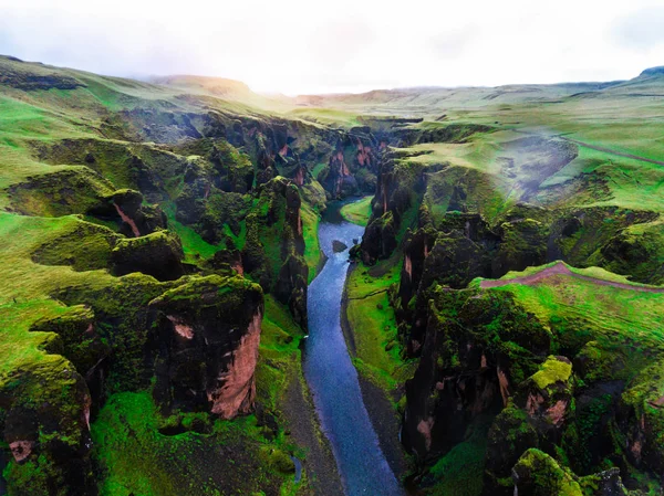 Einzigartige Landschaft von Fjadrargljufur in Island. — Stockfoto