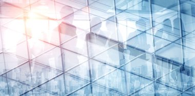 Ofis binası ve iş anlaşmasının ortaklık başarısını gösteren kişiler konferans grubu toplantısı ile soluk iş soyut arka plan çift pozlama görüntü.