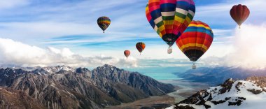 Gökyüzünde Doğa manzara sıcak hava balonları festivali.