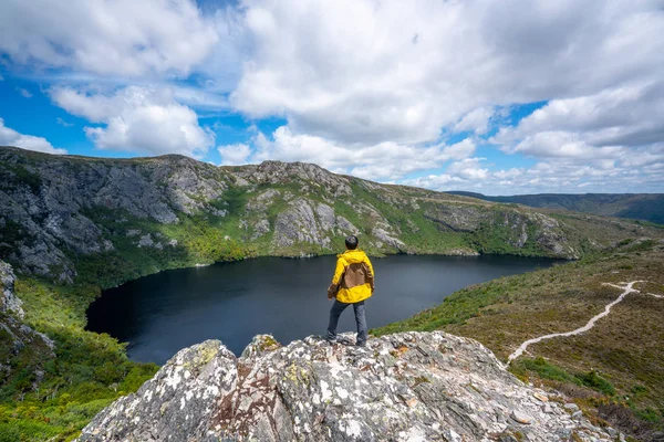 Podróż w Cradle Mountain np, Tasmania, Australia — Zdjęcie stockowe