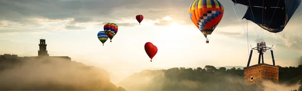 Natuur landschap hete lucht ballonnen Festival in Sky. — Stockfoto