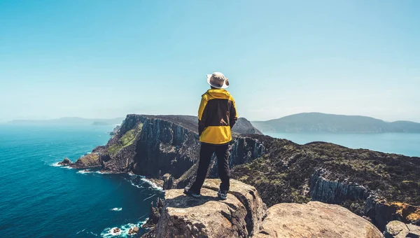 Trekking na półwyspie Tasman, Tasmania, Australia. — Zdjęcie stockowe