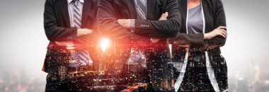 Birçok İş Adamının Çift Pozlama Görüntüsü.