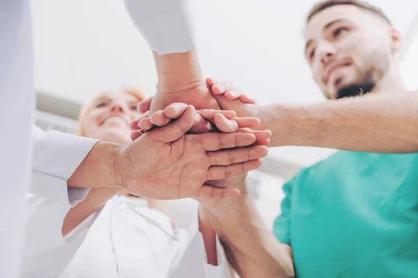 Trabalho Equipe Serviço Médico Doutor Cirurgião Enfermeiro Unem Mãos — Fotografia de Stock