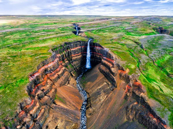 La cascade de l'Aldeyjarfoss en Islande du Nord. — Photo