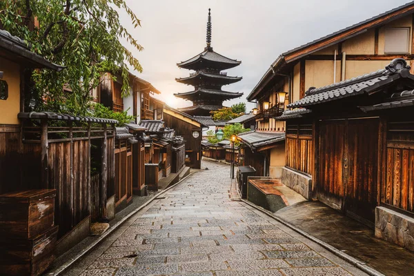 Yasaka Pagode und Sannen Zaka Straße, Kyoto, Japan — Stockfoto