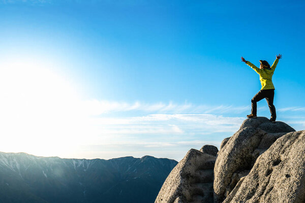 Пешие прогулки на горных склонах Японии
.